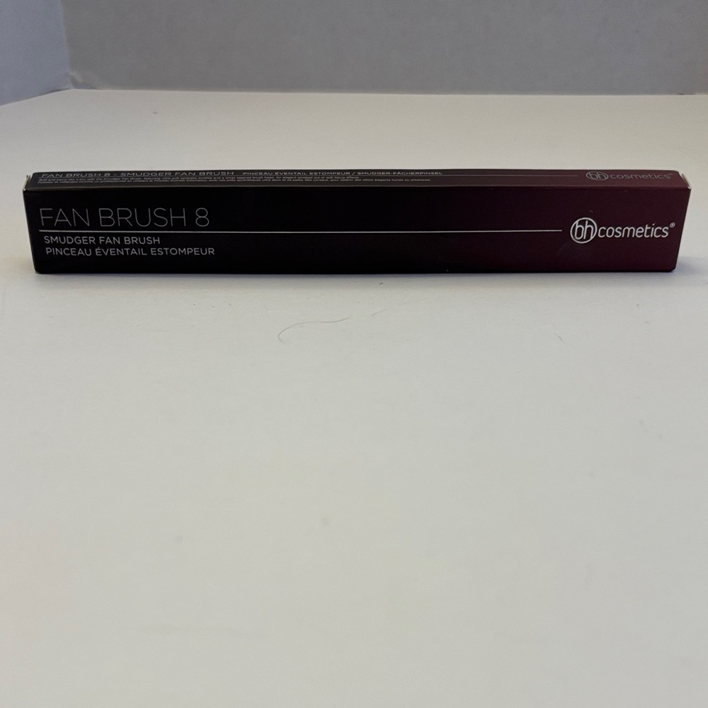 BH Cosmetics Fan Brush 8